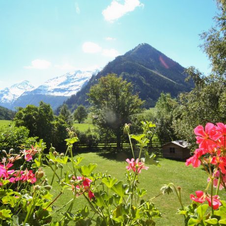 de Berghut appartementen zomervakantie kindvriendelijk vakantiewoningen Rauris Oostenrijk Salzburgerland tuin zon