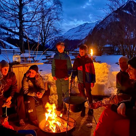 de-Berghut-Appartementen-Apartments-kindvriendelijk-wintersport-wintersportgebied-Rauris-Oostenrijk-Zell-am-See-skien-kampvuur
